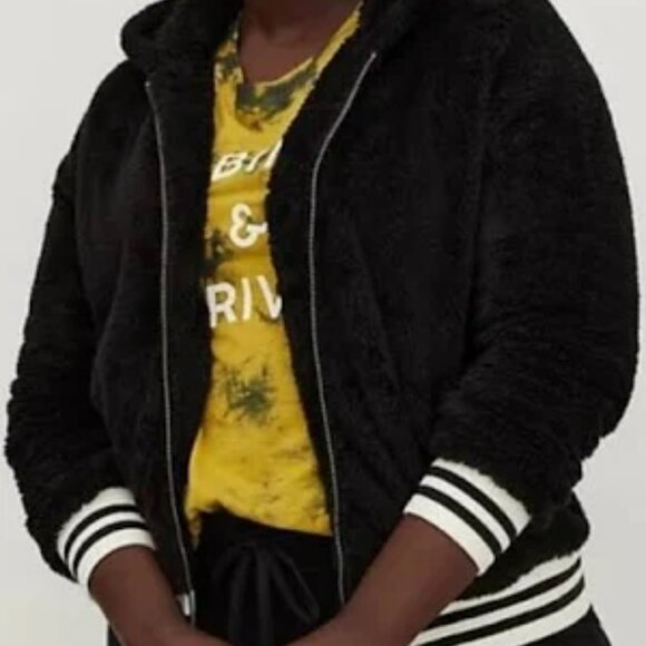 Torrid Black Faux Fur Hooded Bomber Jacket Womens Plus Size 2X NWT - Picture 2 of 6